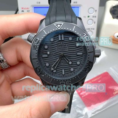 VS Swiss Copy Omega Seamaster Black Diver 300M Co-Axial Master Chronometer Mens Watch 